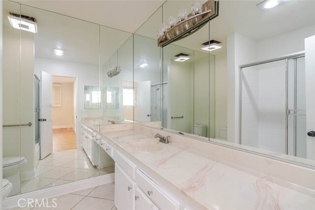 Building Photo - 14141 Dickens St