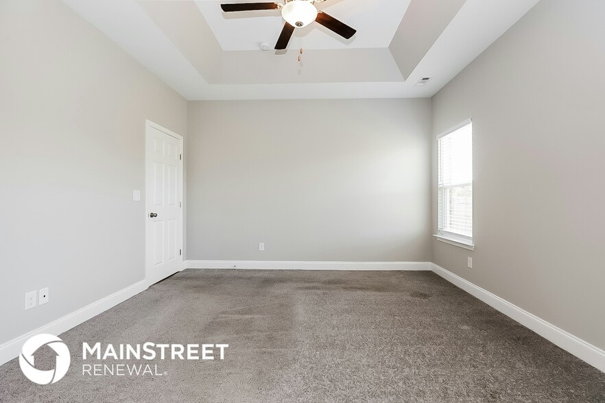 Building Photo - 608 Oakvale Ln