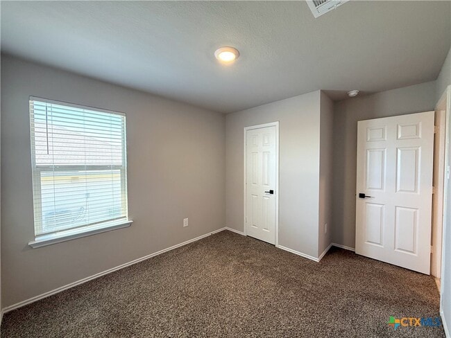 Building Photo - 4902 Vivien St