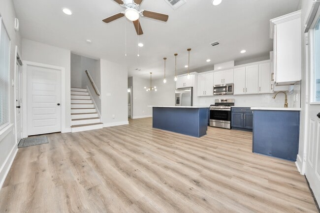 Building Photo - 4713 Talina Way