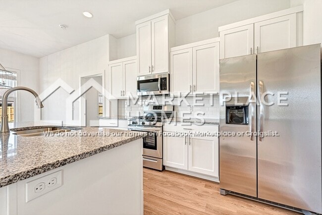 Building Photo - 561 N Goose Xing