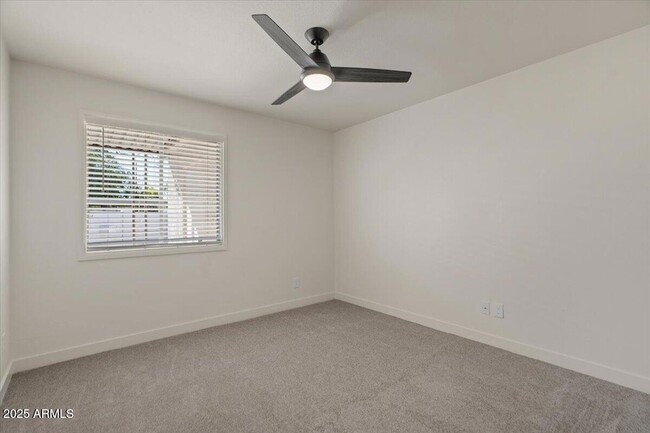 Building Photo - 7803 E Vernon Ave