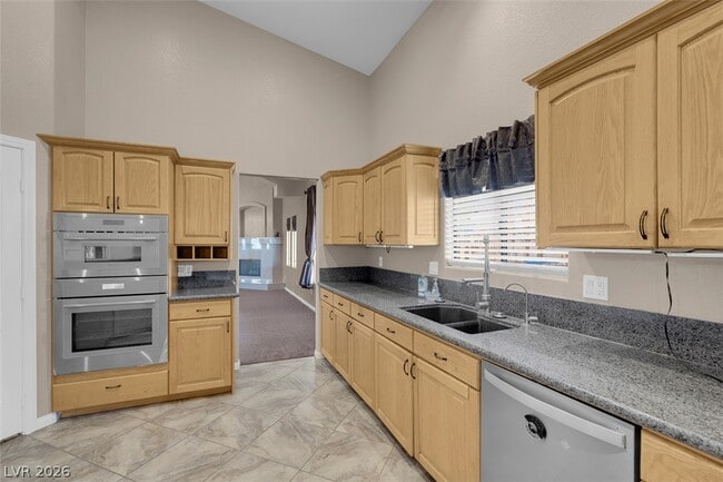 Building Photo - 9415 S Westwind Rd