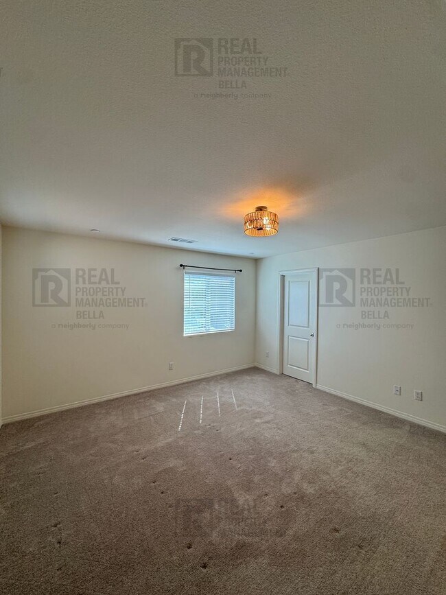 Building Photo - Spacious Corner Lot Home in Desirable Winchester Community – 4 bed + Large Backyard+ Solar!