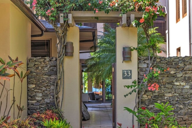 Building Photo - Luxury Kapalua Condo at Coconut Grove – Lo...