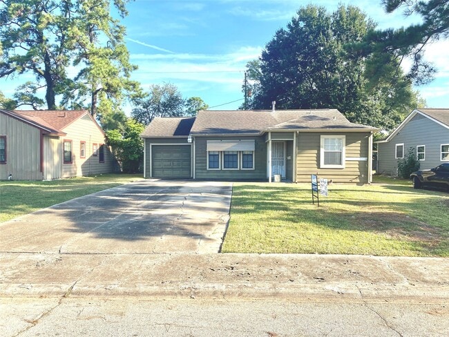 Primary Photo - 3619 Lazywood Ln