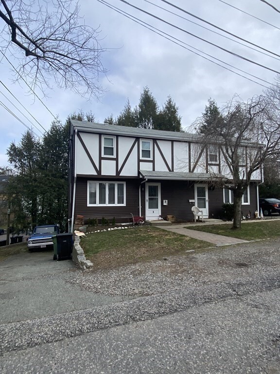 Building Photo - 3 Russell St