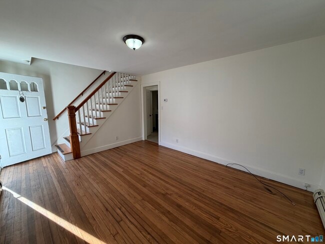 Building Photo - 535 Chase Ave