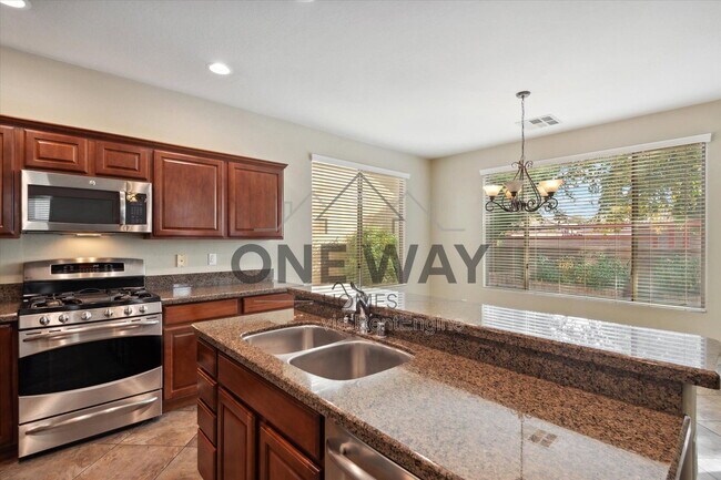 Building Photo - 18815 E Swan Dr