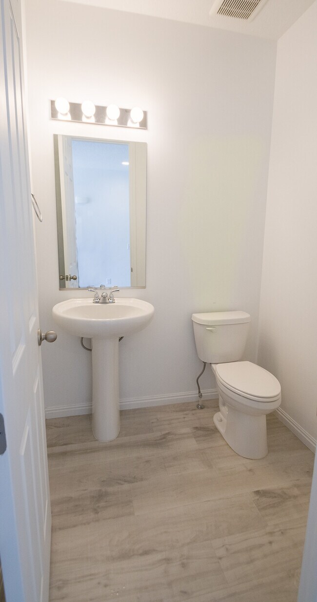 Building Photo - 1975 W 950 N