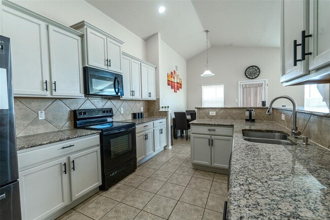 Building Photo - 5409 Rimes Ct