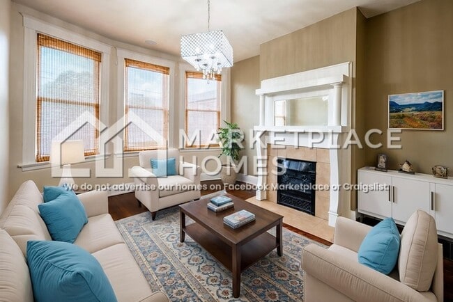 Building Photo - 2922 Hackberry St