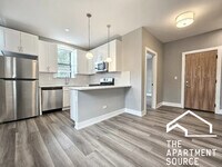 Building Photo - 3941 N Janssen Ave