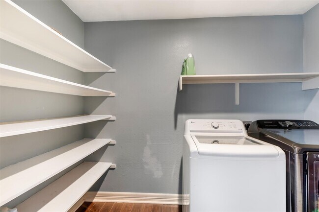 Building Photo - 18042 Noble Forest Dr