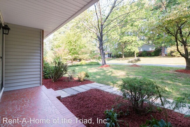 Building Photo - 3 br, 2 bath House - 2517 Netherwood Drive