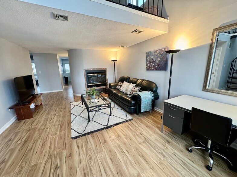 Building Photo - 300 Brittany Farms Rd