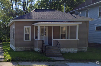 Building Photo - 618 Logan Ave