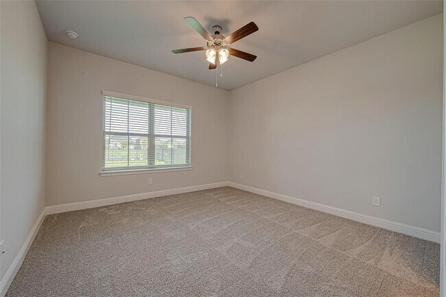 Building Photo - 429 Aurora Creek Ln