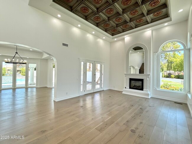 Building Photo - 1523 E Treasure Cove Dr