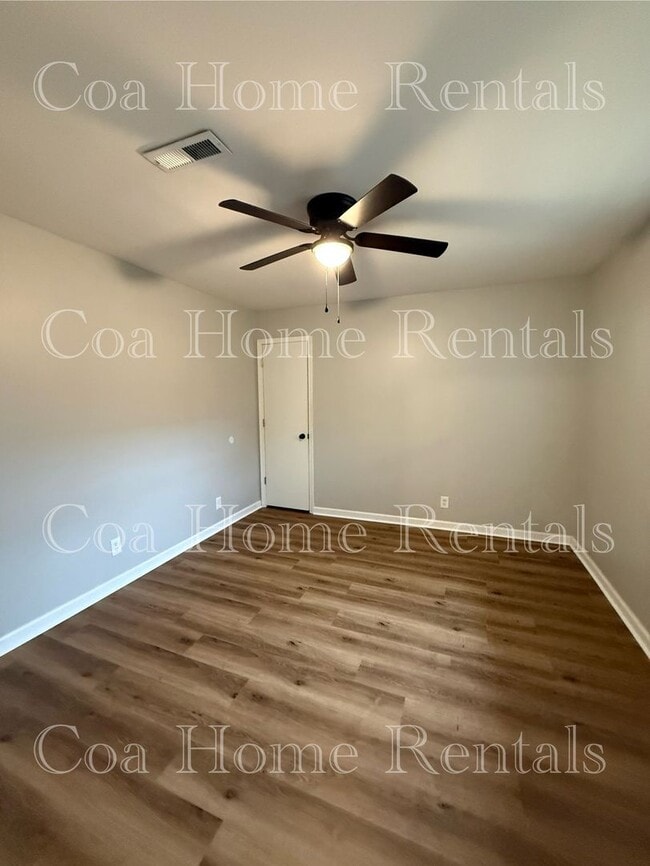 Building Photo - El Monte