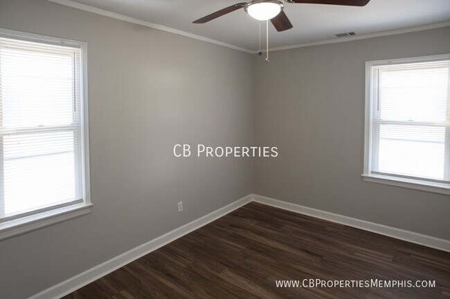 Building Photo - 2883 Barron Ave