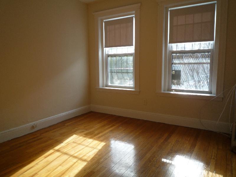 Building Photo - 11 Vinal St