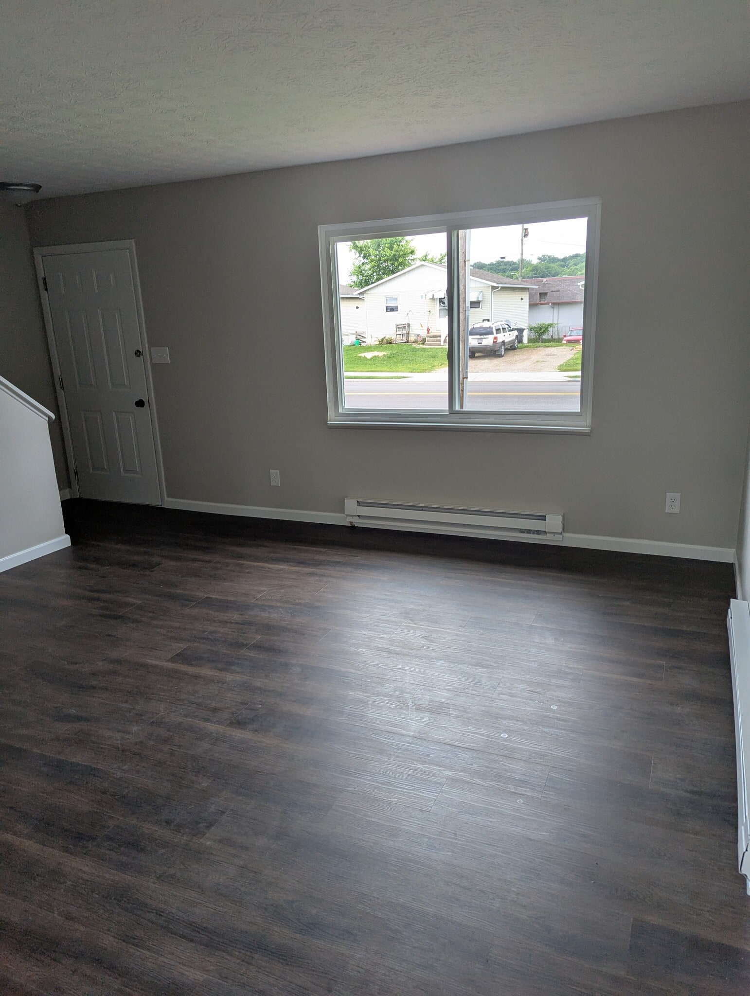 Living room - 751 S Broad St