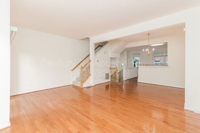 Building Photo - 1030 Harrison Cir