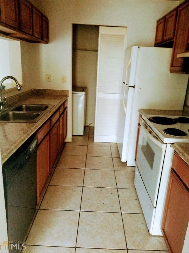 Building Photo - 730 Windchase Ln