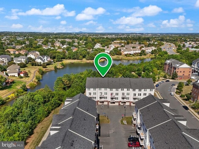 Building Photo - 43846 Artsmith Terrace