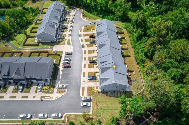 Building Photo - 5535 Wenrich Dr