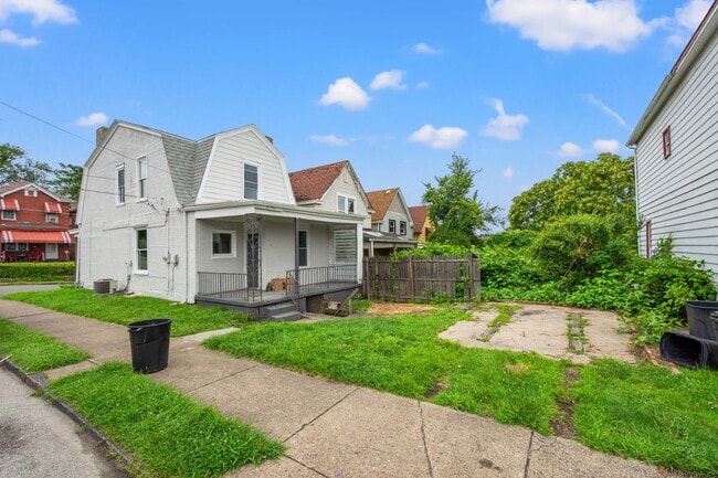 Building Photo - Beautiful 2 bedroom home in Homestead available August 1!