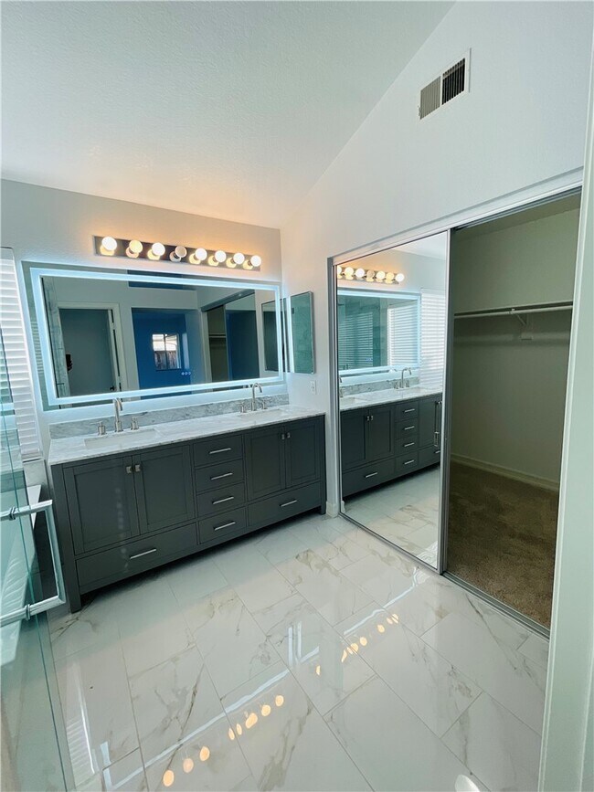 Building Photo - 28937 Biarritz Ct