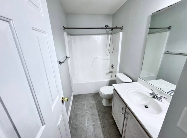 Building Photo - 209 Highgate Cir