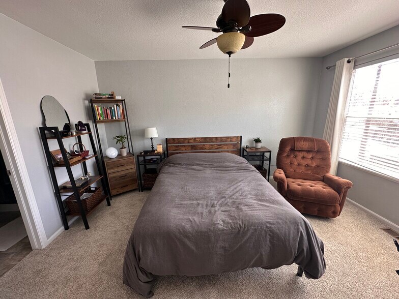 Master bedroom - 265 Madison Ave