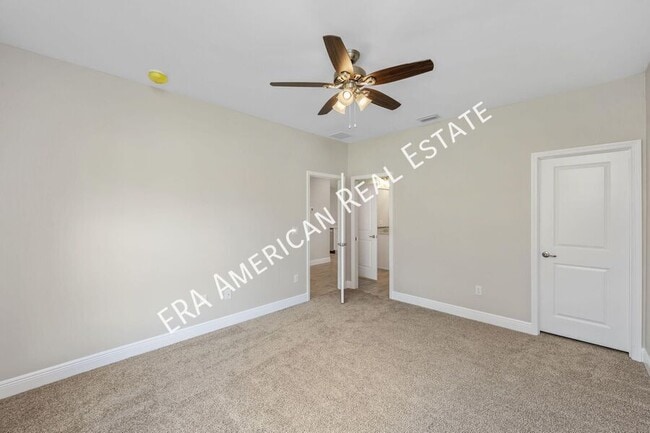 Building Photo - 721 Fairview Dr