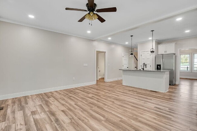 Building Photo - 5001 Dampier Ct