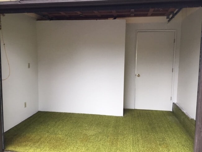 Building Photo - 5129 SE Cesar Estrada Chavez Blvd