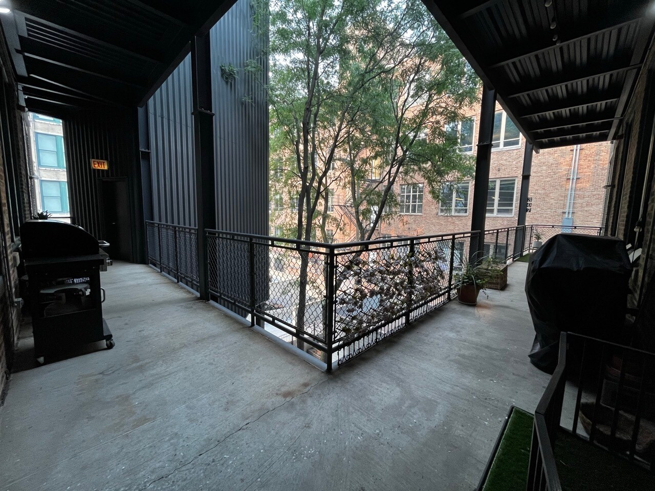 Building Photo - 331 S Peoria St