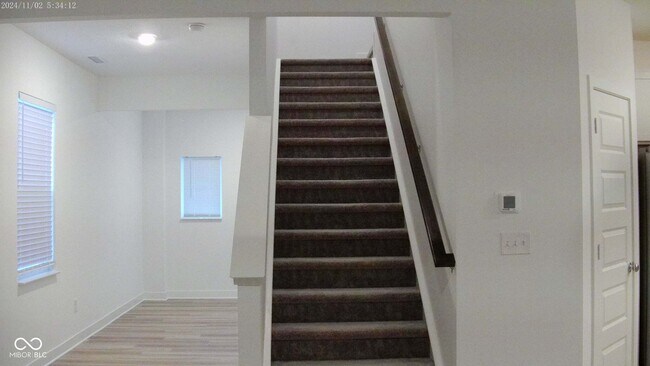 Building Photo - 5916 Sunstone Rd