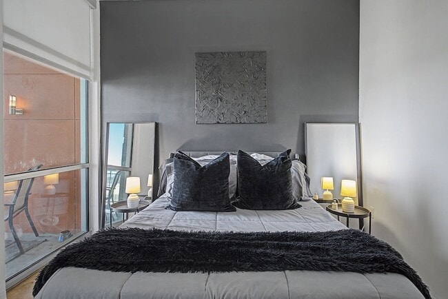 Building Photo - 2115 Yeaman Pl