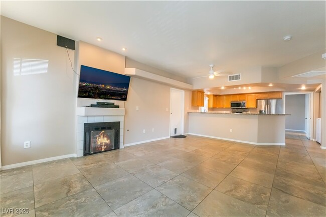Building Photo - 3600 Pierida St