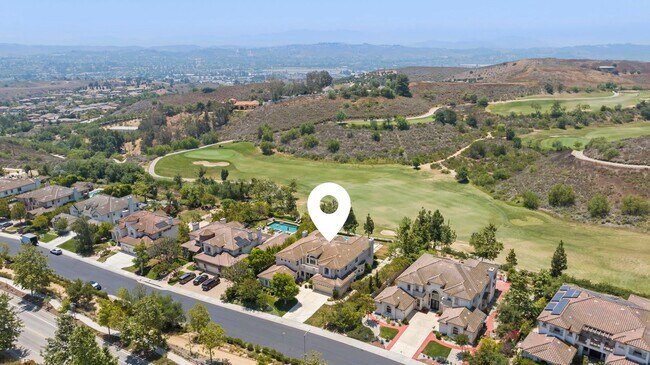 Building Photo - Exquisite Luxury Living in the Moorpark Country Club Estates