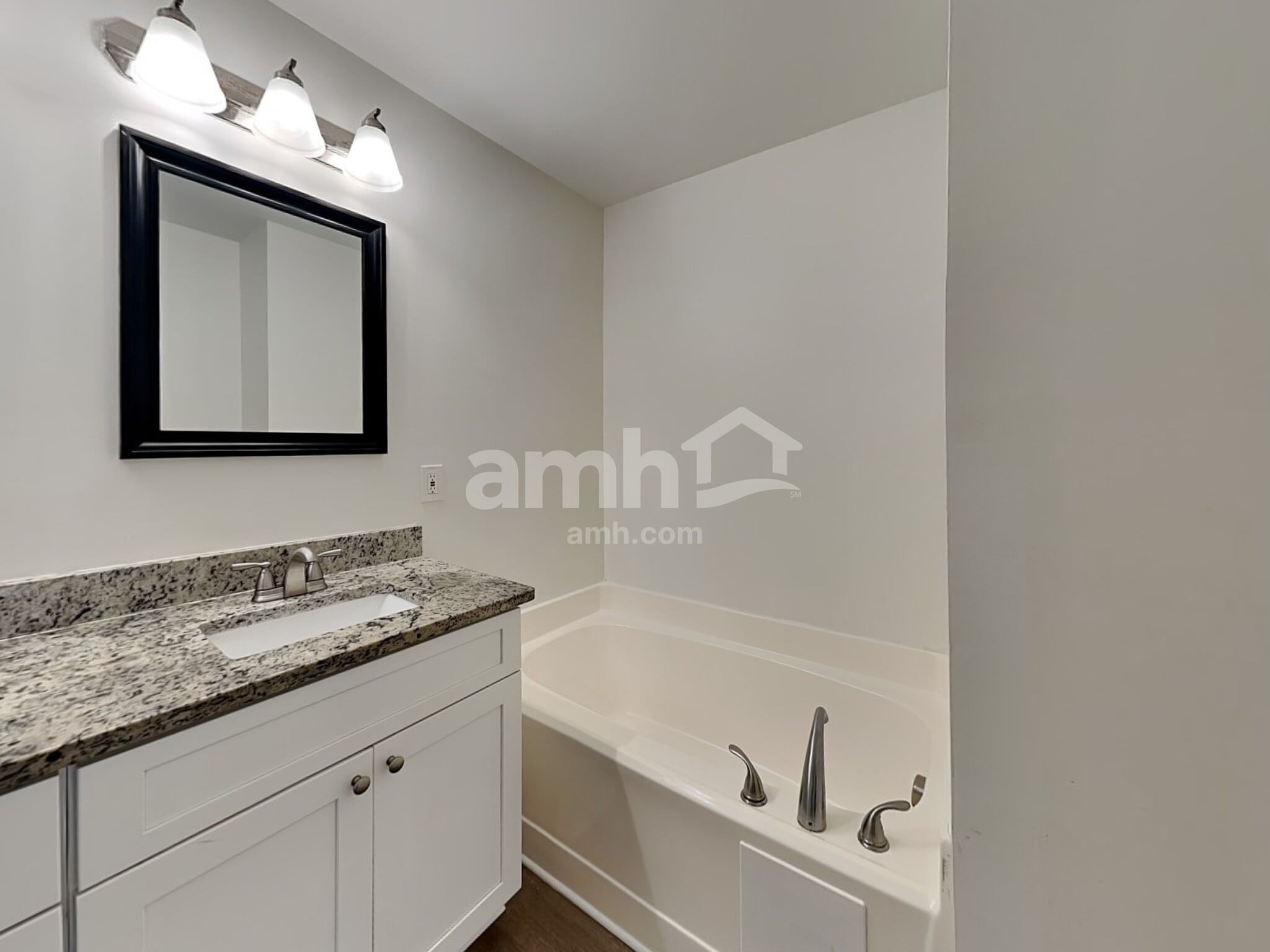 Building Photo - 132 Drewsbury Dr