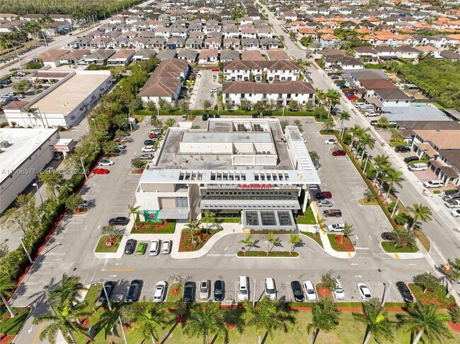 Building Photo - 2165 SW 145th Ave