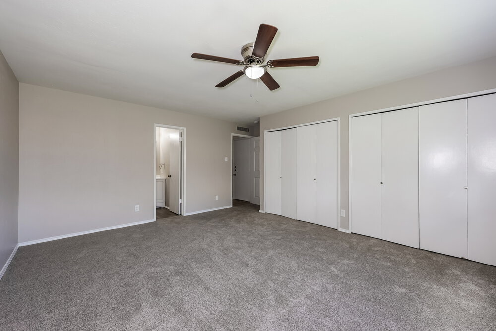 Building Photo - 114 S Young Blvd