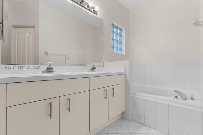 Building Photo - 9934 NW 30th St