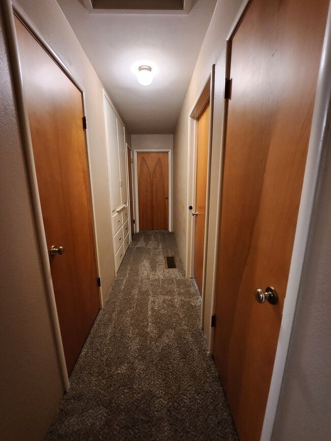 Building Photo - 2205 Monticello Ave