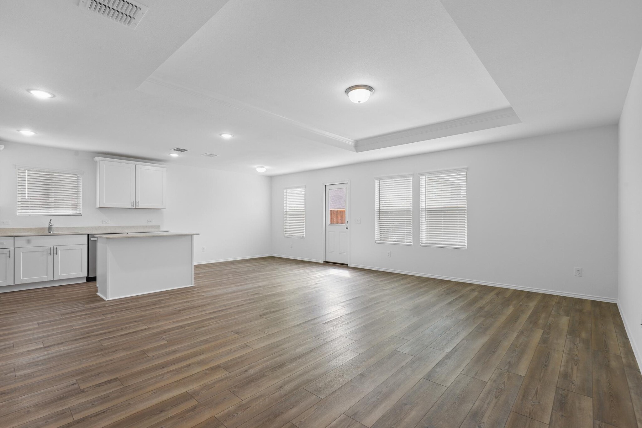 Building Photo - 4433 Benham Dr