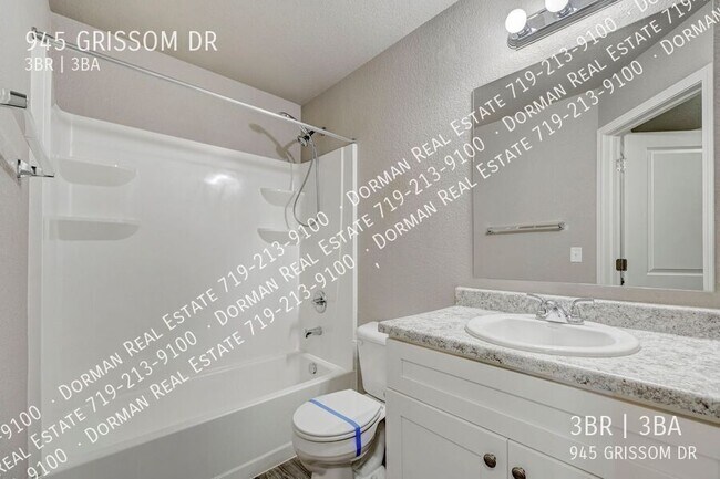 Building Photo - 945 Grissom Dr.